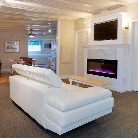 Beach Walk Apartments And Cottages Олд Орчард Бийч Екстериор снимка