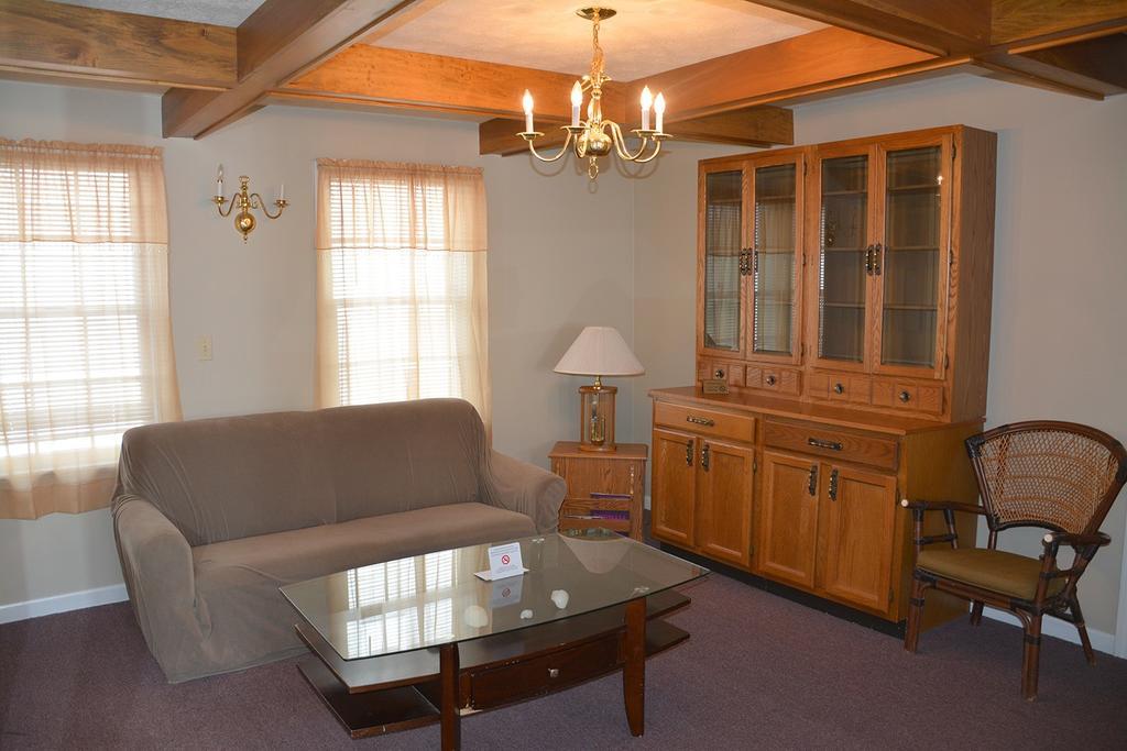 Beach Walk Apartments And Cottages Олд Орчард Бийч Екстериор снимка