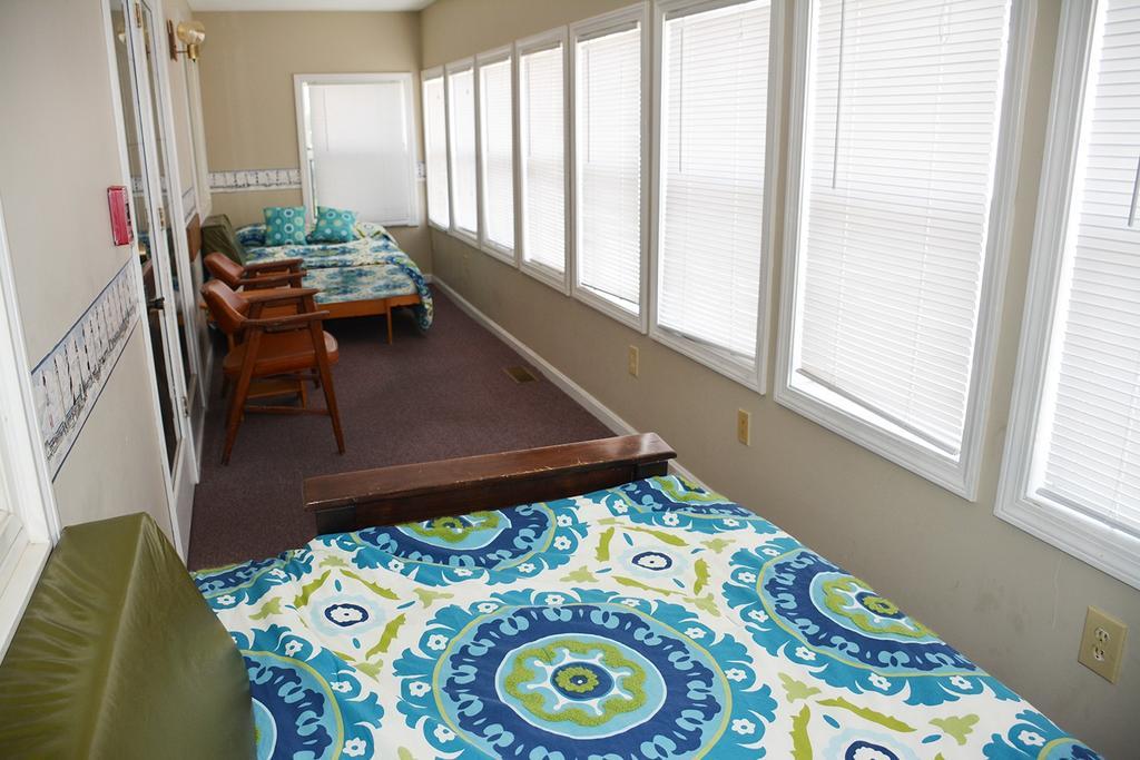 Beach Walk Apartments And Cottages Олд Орчард Бийч Екстериор снимка