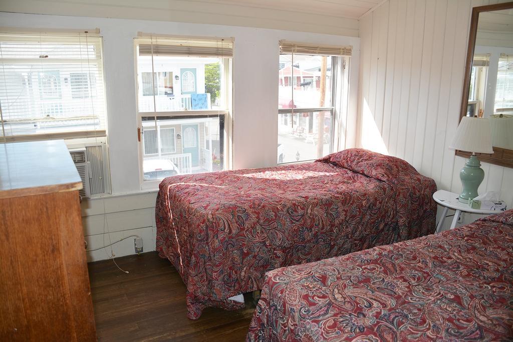 Beach Walk Apartments And Cottages Олд Орчард Бийч Екстериор снимка