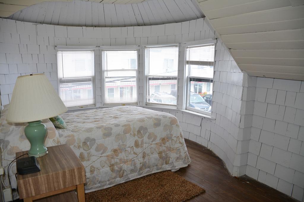 Beach Walk Apartments And Cottages Олд Орчард Бийч Екстериор снимка