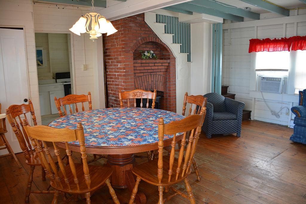 Beach Walk Apartments And Cottages Олд Орчард Бийч Екстериор снимка