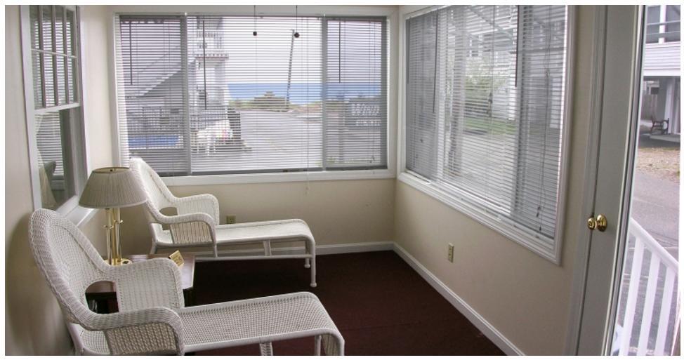 Beach Walk Apartments And Cottages Олд Орчард Бийч Екстериор снимка