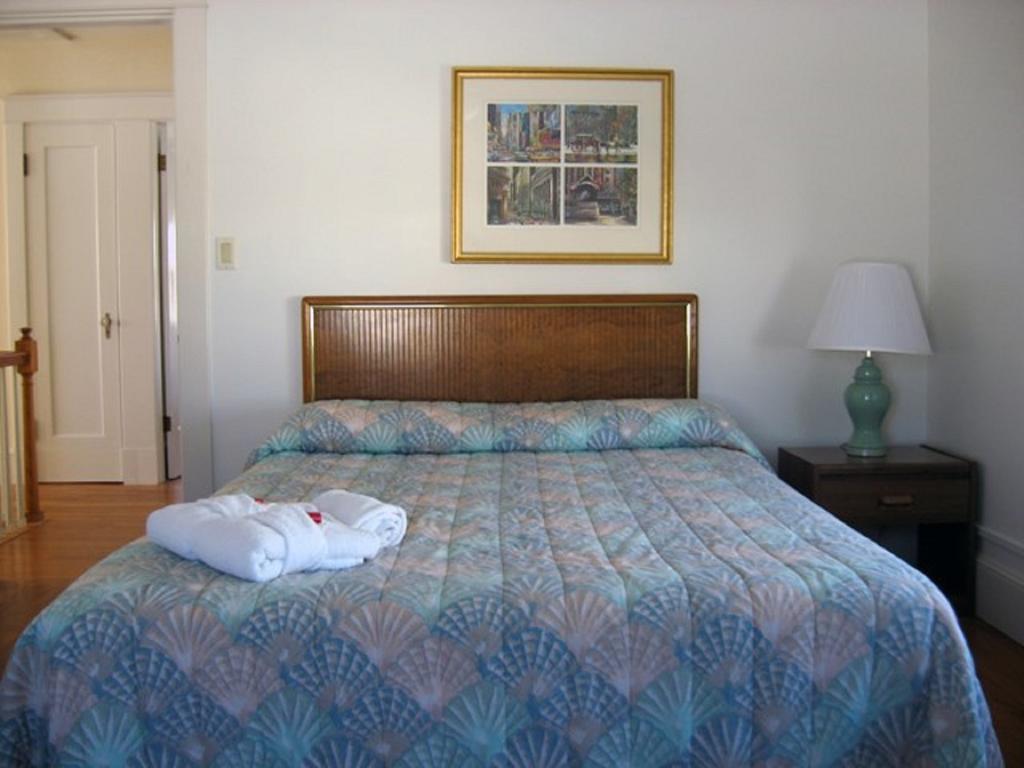 Beach Walk Apartments And Cottages Олд Орчард Бийч Екстериор снимка