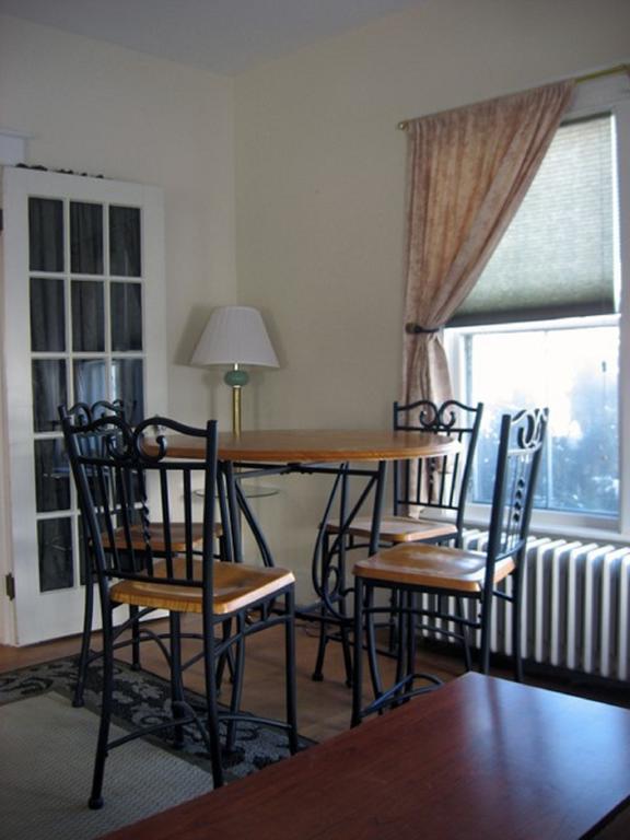 Beach Walk Apartments And Cottages Олд Орчард Бийч Екстериор снимка